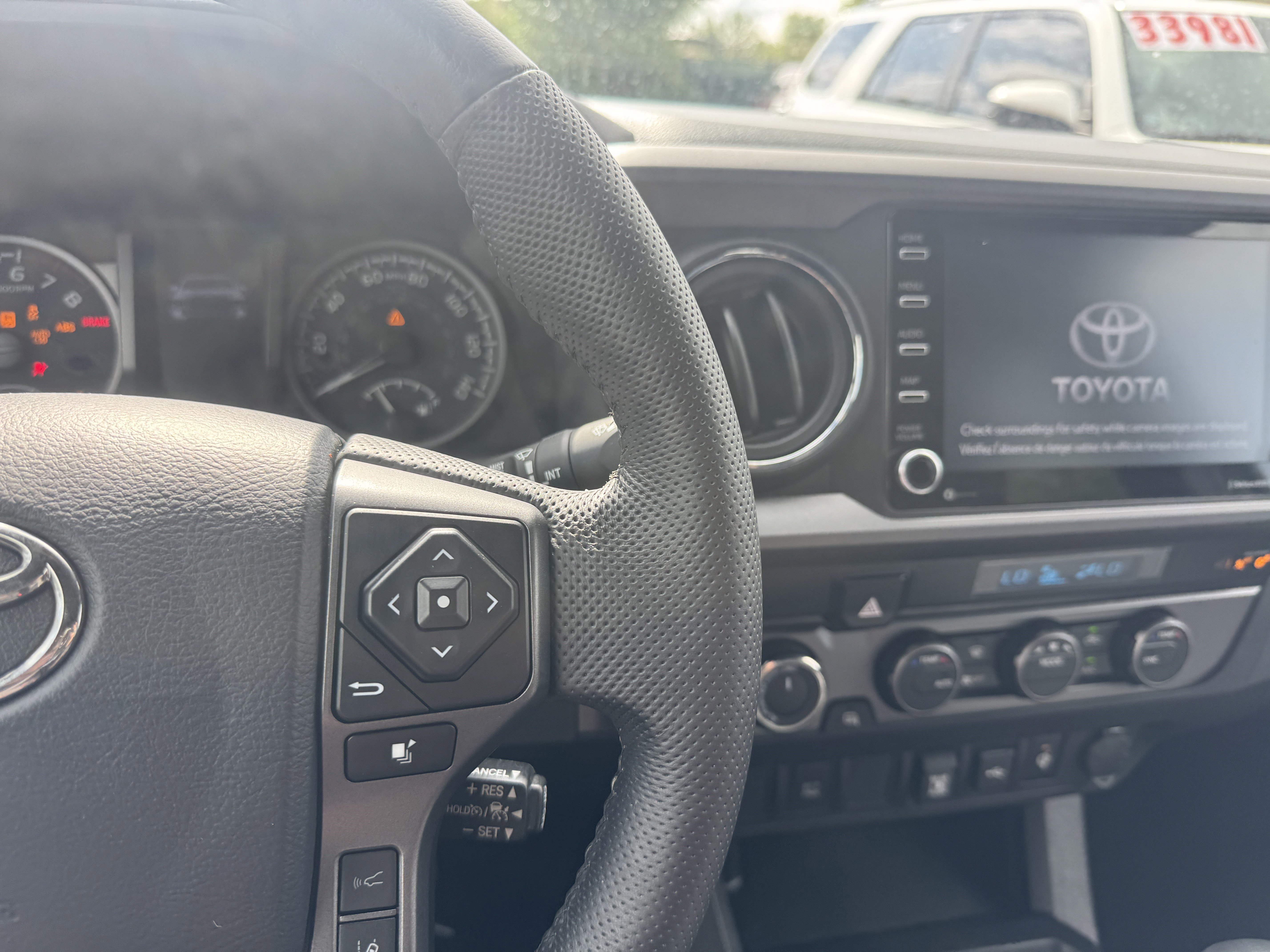 Used 2023 Toyota Tacoma TRD Off-Road AWD/4WD image 32