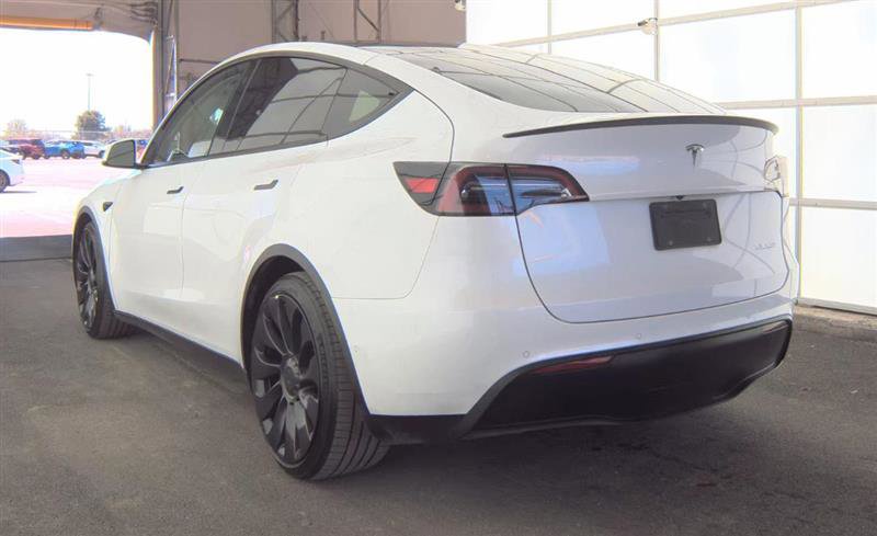 Used 2022 Tesla Model Y Performance image 11