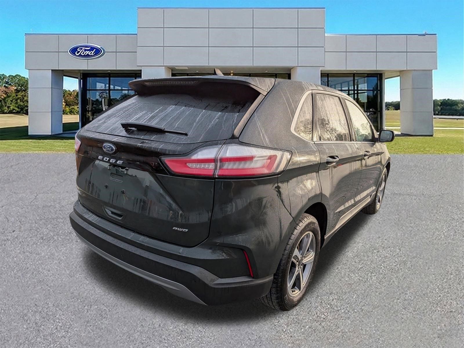 Certified 2024 Ford Edge SEL w/ Convenience Package AWD/4WD image 4