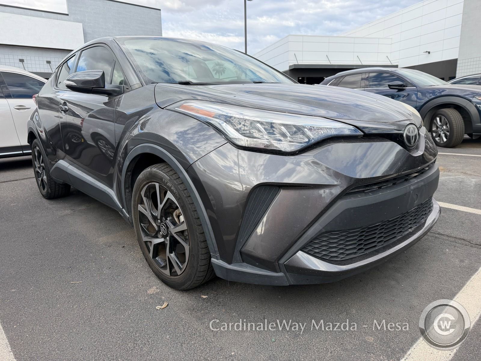 Used 2020 Toyota C-HR XLE image 2