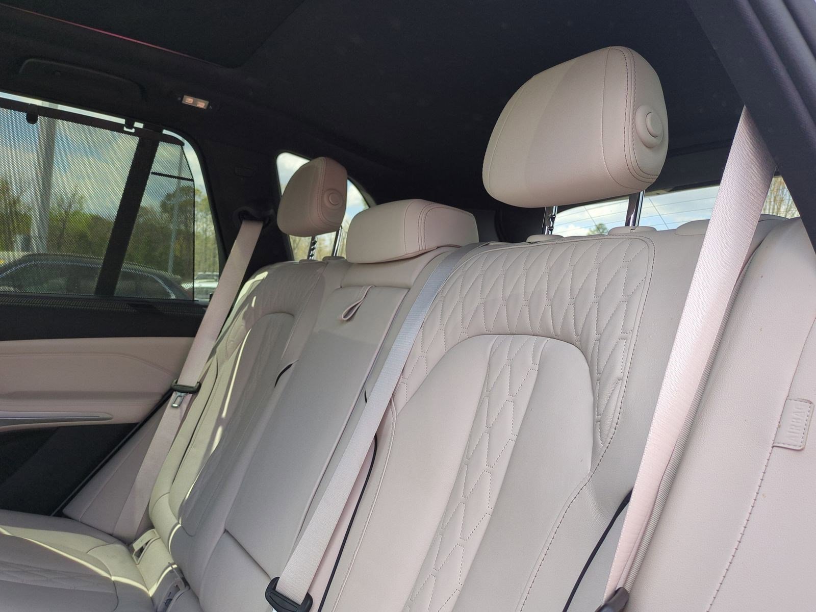 Certified 2024 BMW X5 xDrive50e w/ Premium Package image 31