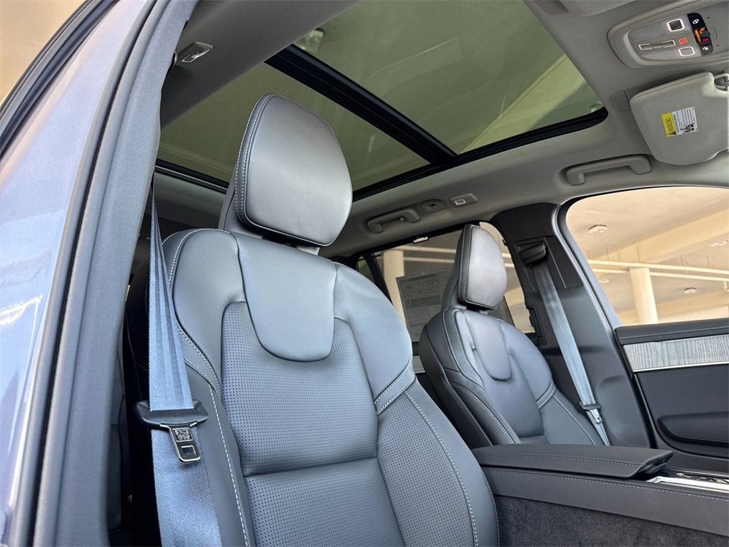 New 2026 Volvo XC90 B6 Ultra image 17