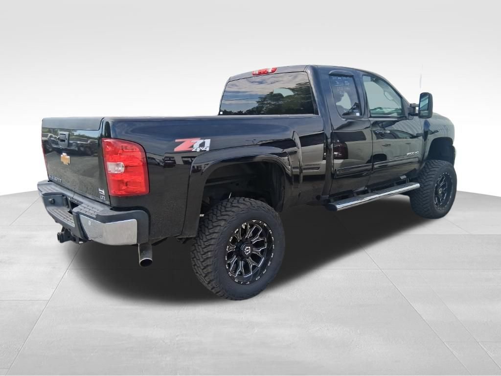 Used 2013 Chevrolet Silverado 2500 LTZ w/ LTZ Plus Package AWD/4WD image 21