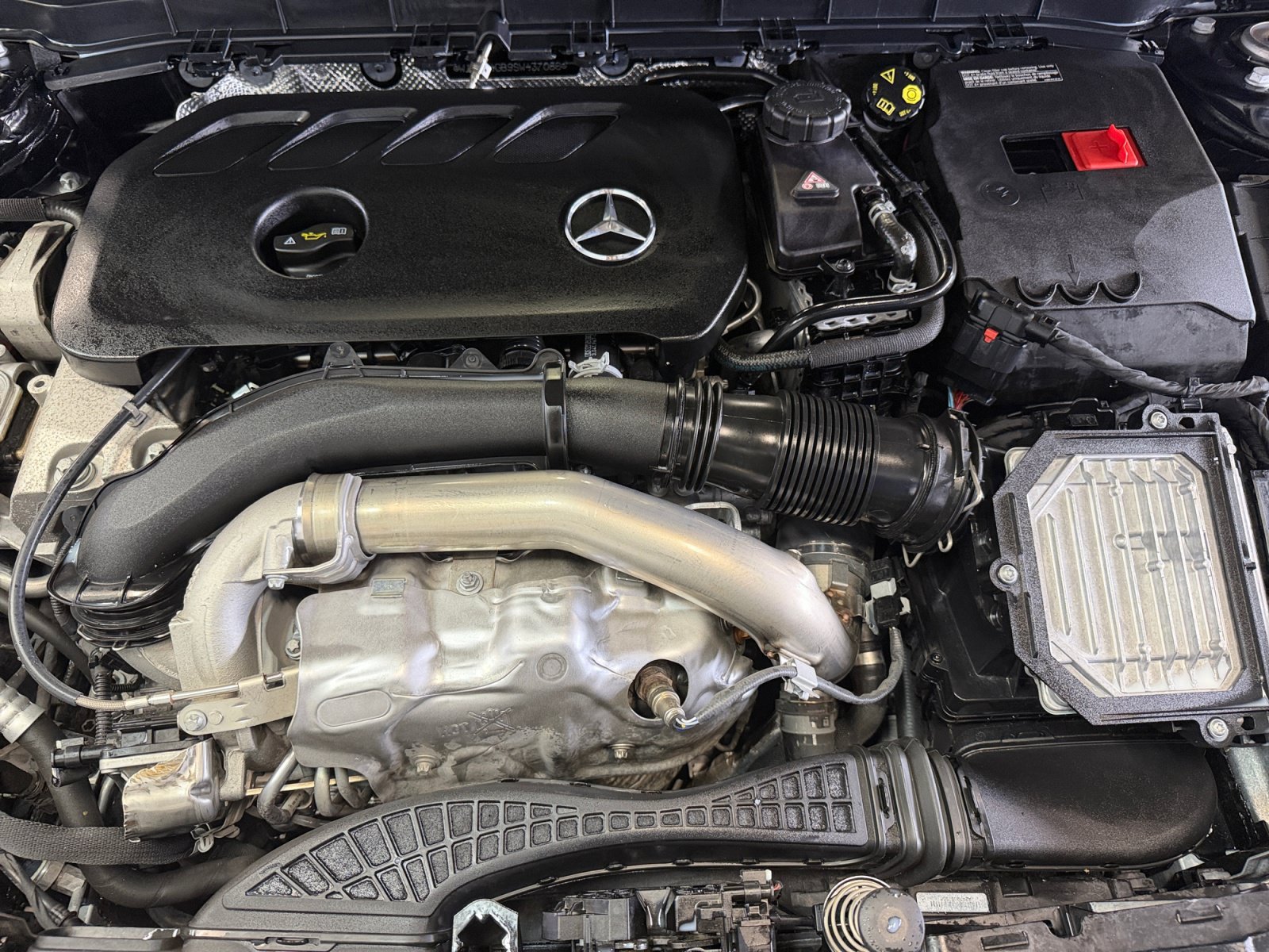 Used 2025 Mercedes-Benz GLB 250 image 20