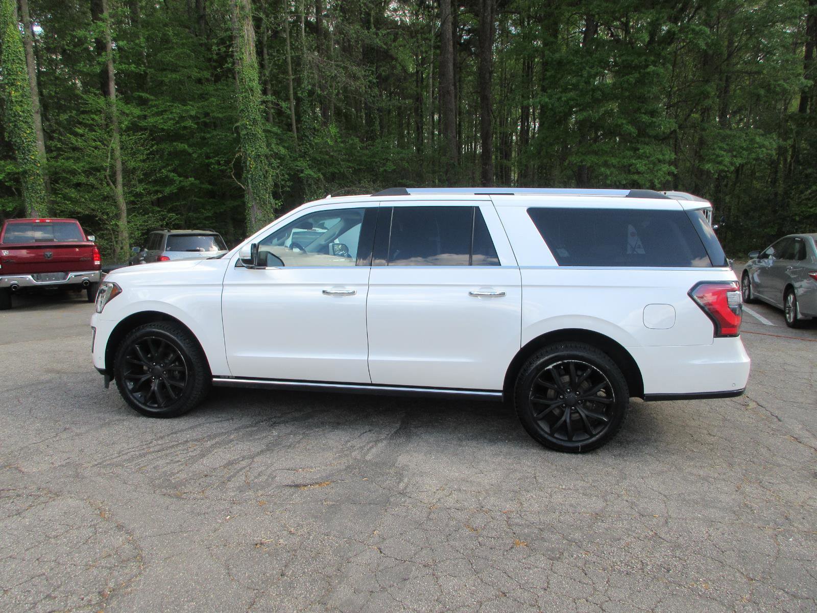Used 2018 Ford Expedition Max Limited w/ Equipment Group 302A image 9