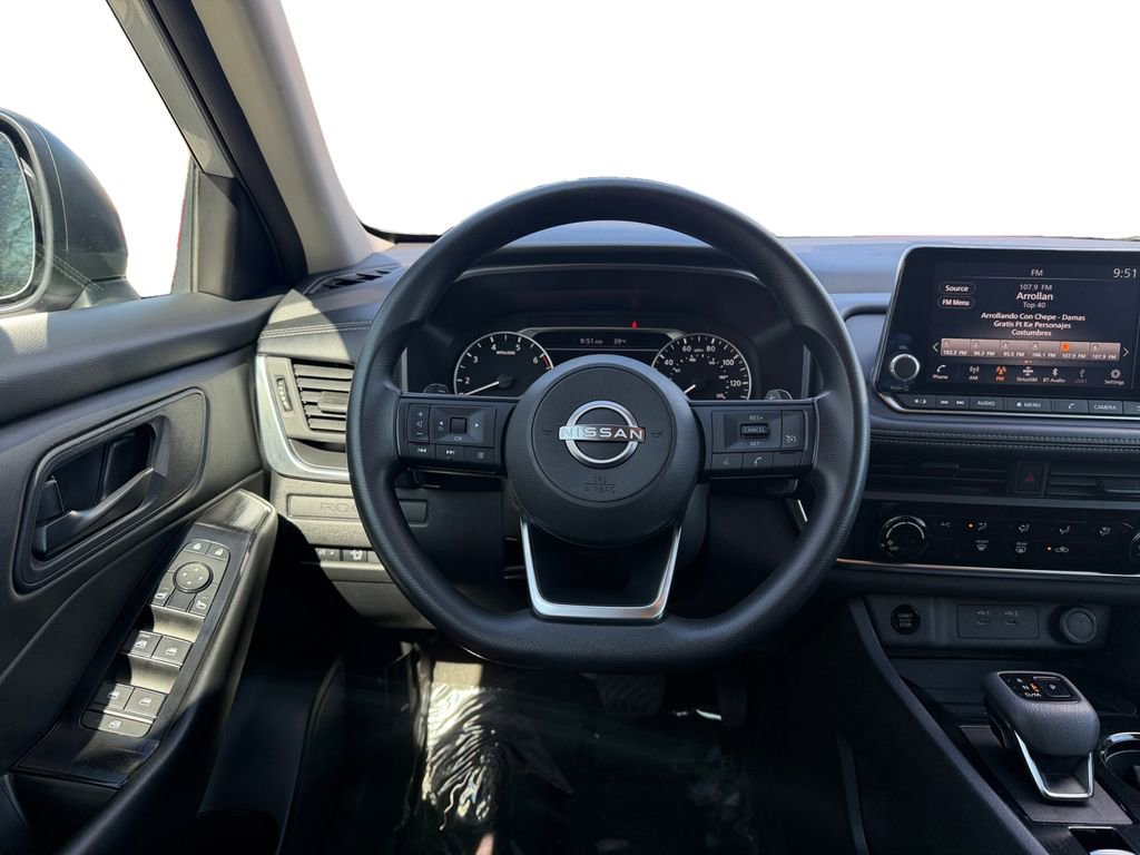 Used 2024 Nissan Rogue S image 12