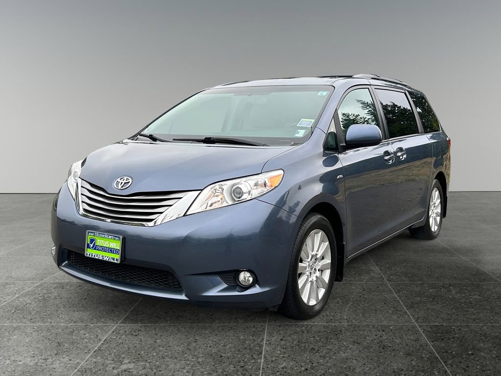 Used 2017 Toyota Sienna XLE Premium image 3