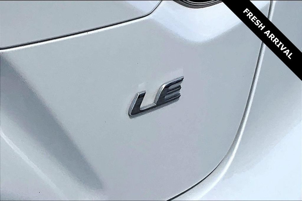 Used 2020 Toyota Corolla LE FWD image 23