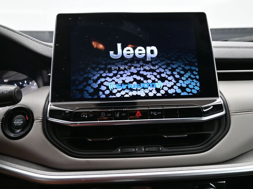 Used 2025 Jeep Compass Limited AWD/4WD image 17