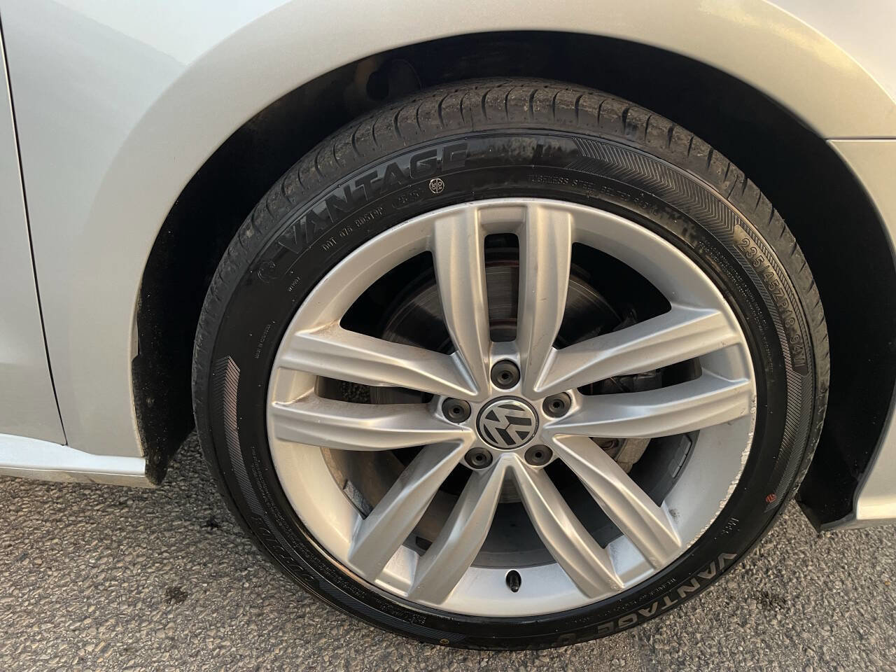 Used 2018 Volkswagen Passat 2.0T SE image 12