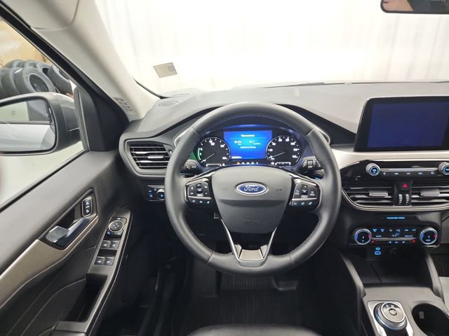 Used 2022 Ford Escape SEL image 13