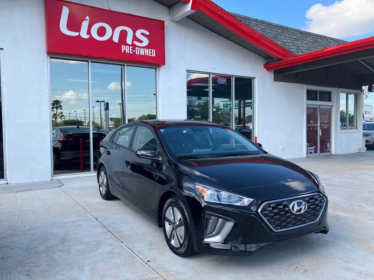 Used 2021 Hyundai Ioniq Blue image 9