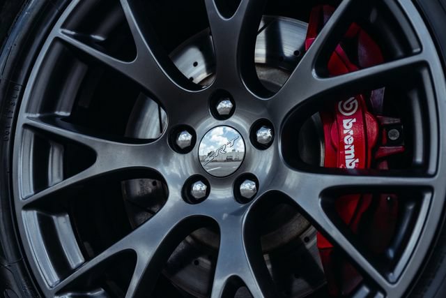 Used 2018 Dodge Charger SRT w/ Technology Group RWD image 3