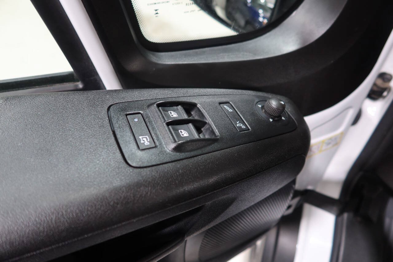 Used 2024 RAM ProMaster 2500 w/ Convenience Group FWD image 23