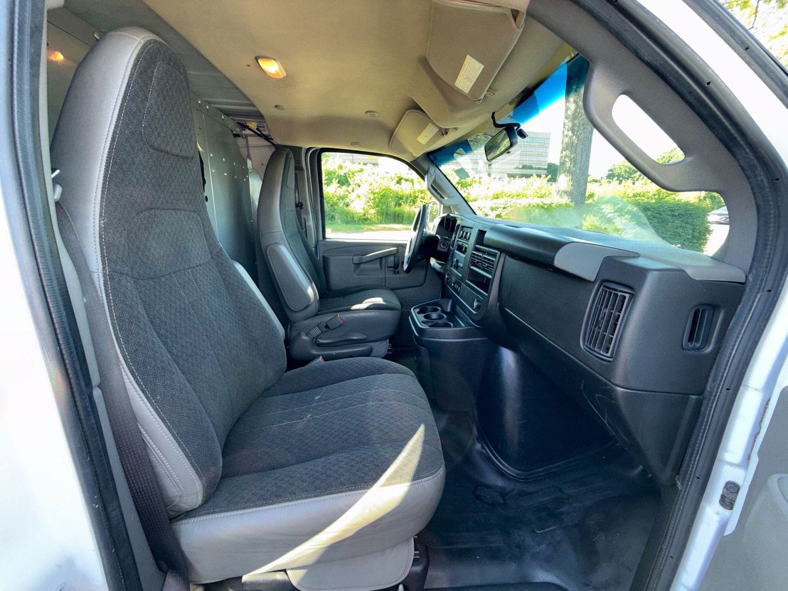 Used 2023 GMC Savana 2500 w/ Driver Convenience Package RWD image 23