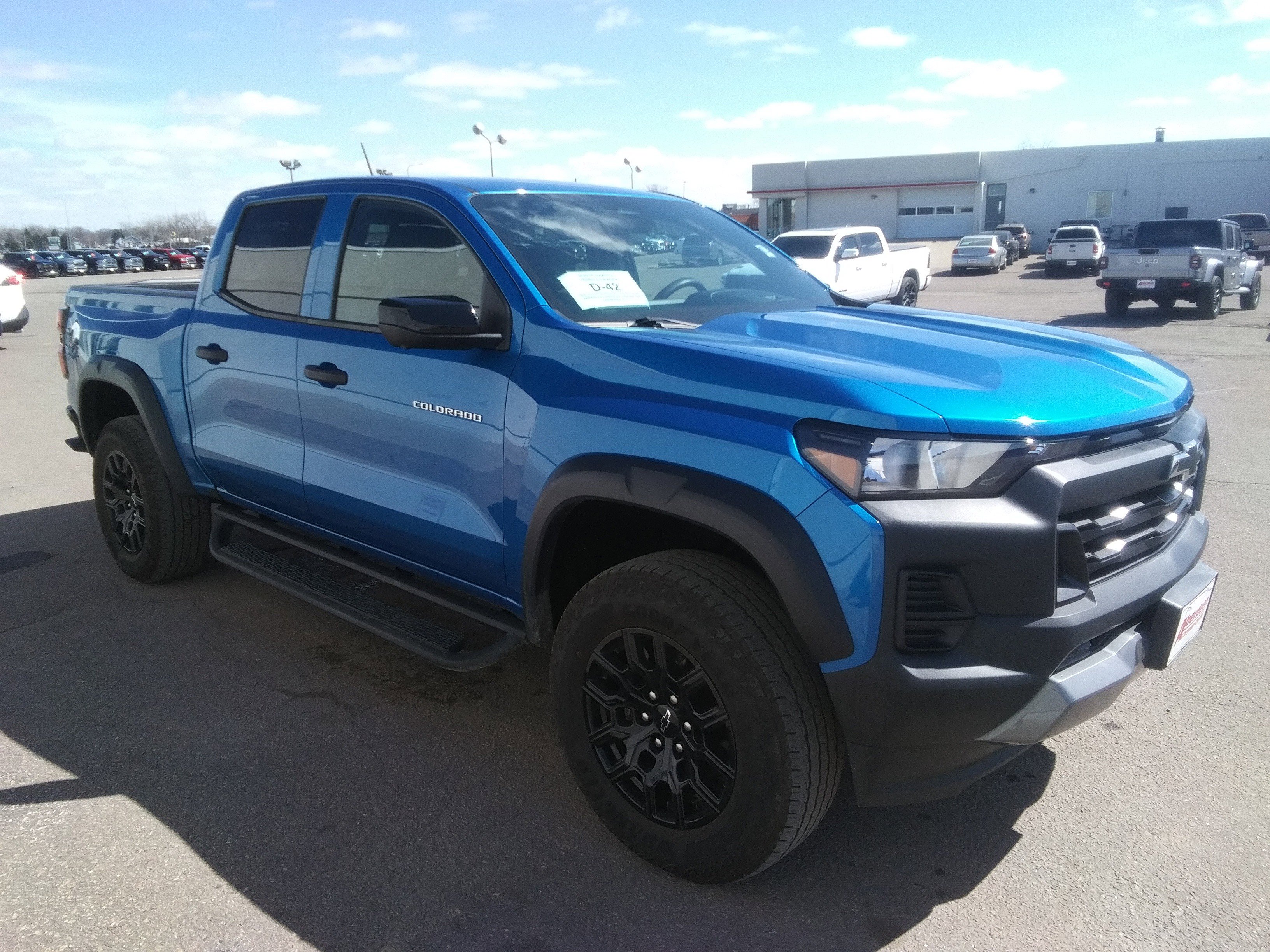 Used 2023 Chevrolet Colorado Trail Boss w/ Technology Package image 4