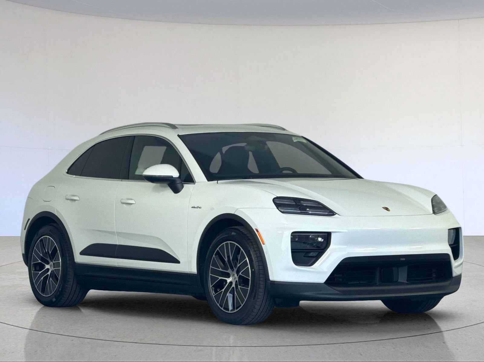 Certified 2026 Porsche Macan 4 Electric AWD/4WD image 10