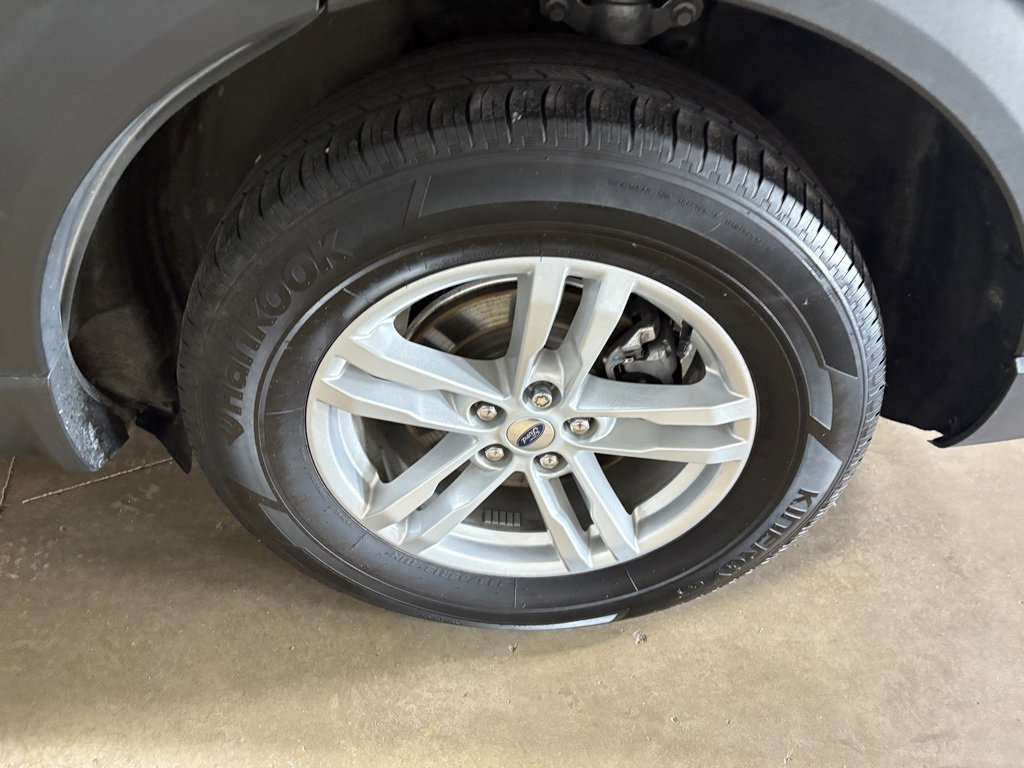 Used 2022 Ford Explorer XLT w/ Equipment Group 202A image 26