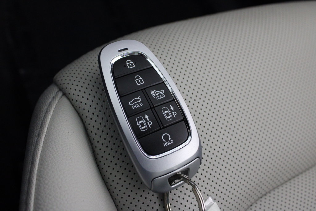 Certified 2023 Hyundai Sonata Limited FWD image 32