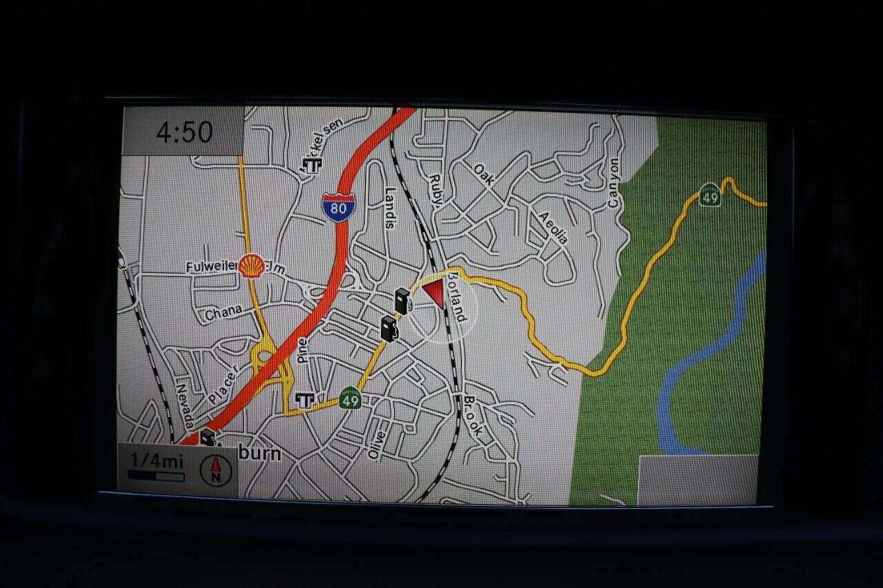 Used 2013 Mercedes-Benz E 350 Sedan image 27