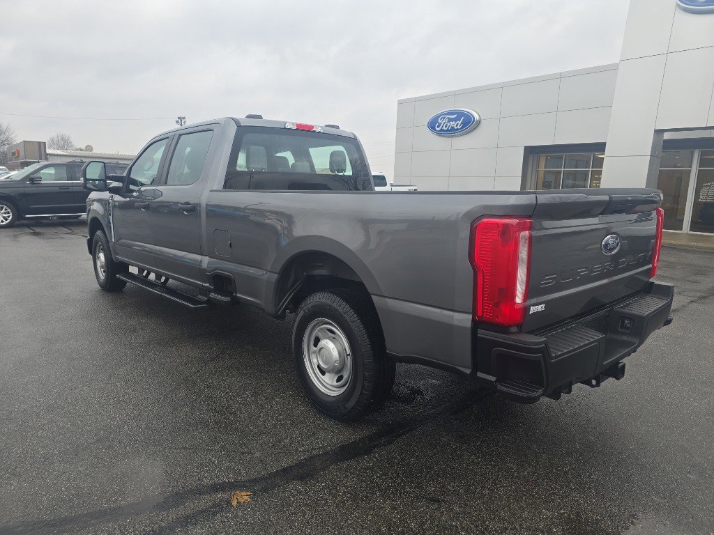Used 2024 Ford F350 XL image 8