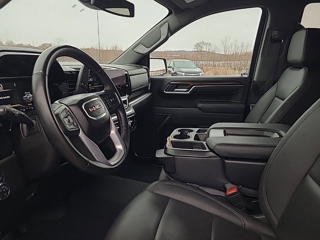 Certified 2025 GMC Sierra 1500 SLT image 10
