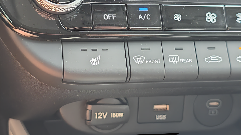 New 2026 Hyundai Elantra Limited FWD image 30