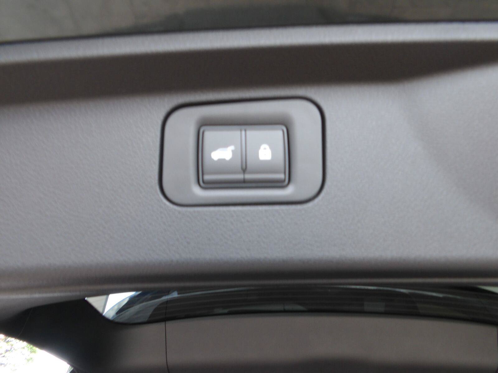 New 2026 Nissan Armada PRO-4X AWD/4WD image 10