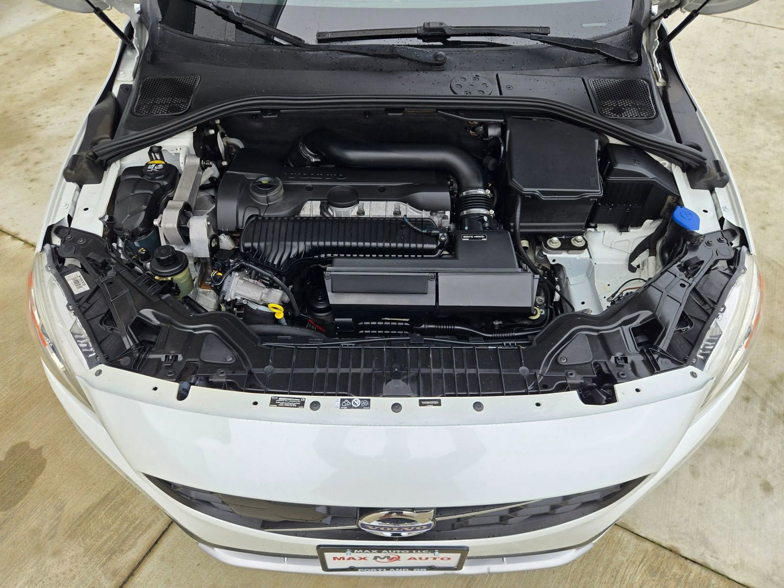 Used 2016 Volvo V60 T5 Cross Country w/ Convenience Package image 35