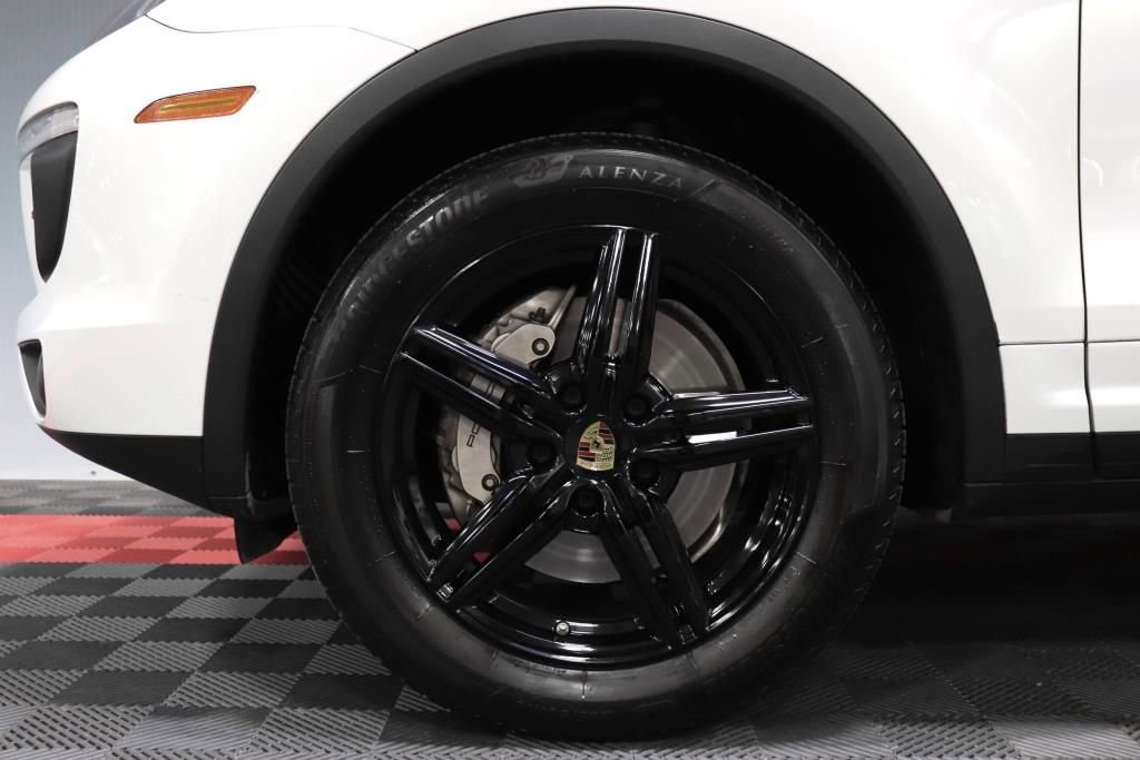 Used 2018 Porsche Cayenne S image 73