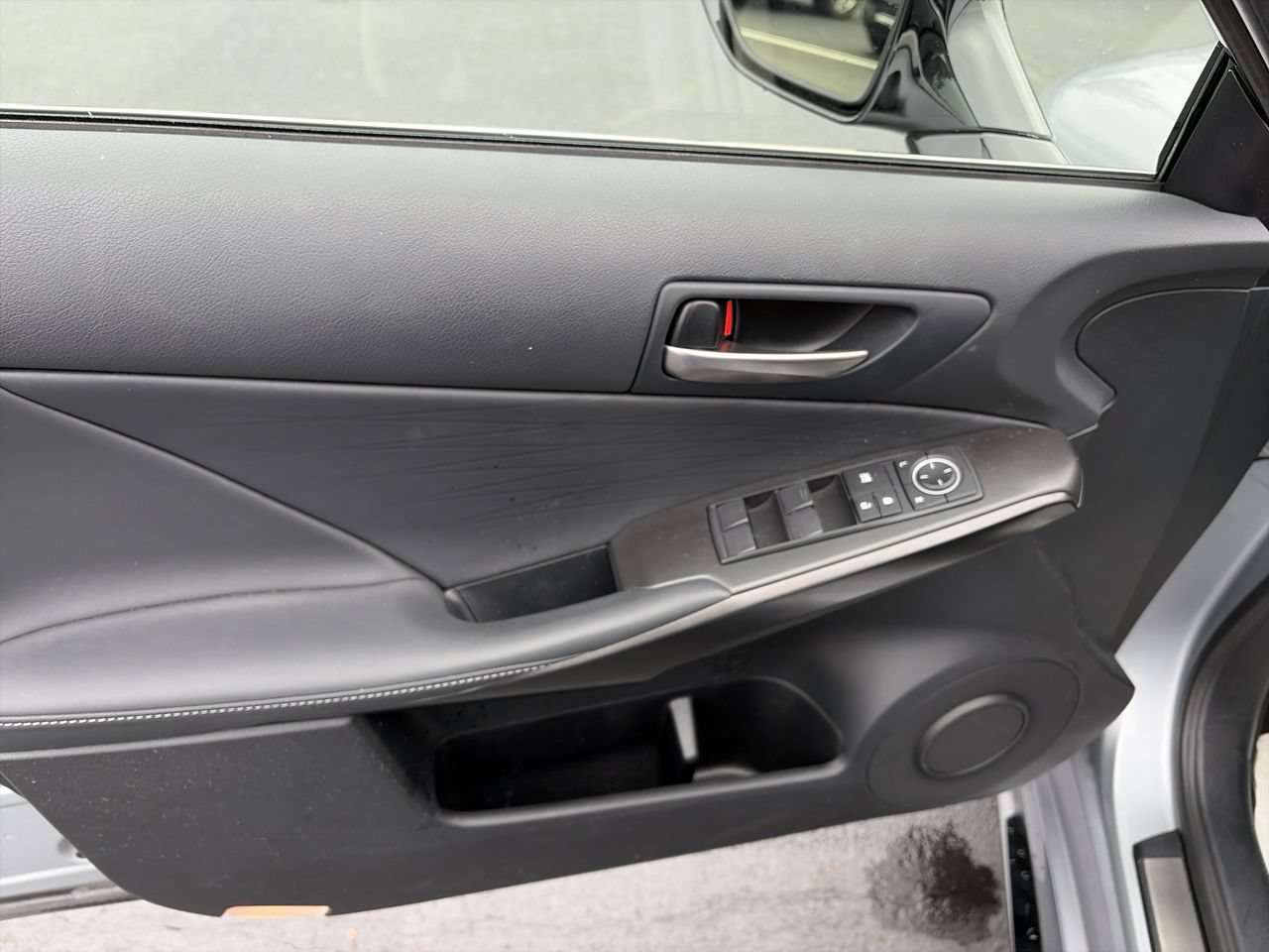 Used 2022 Lexus IS 350 F Sport w/ Accessory Package AWD/4WD image 19