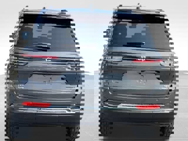 Used 2025 Jeep Grand Cherokee Laredo X w/ Luxury Tech Group I image 38