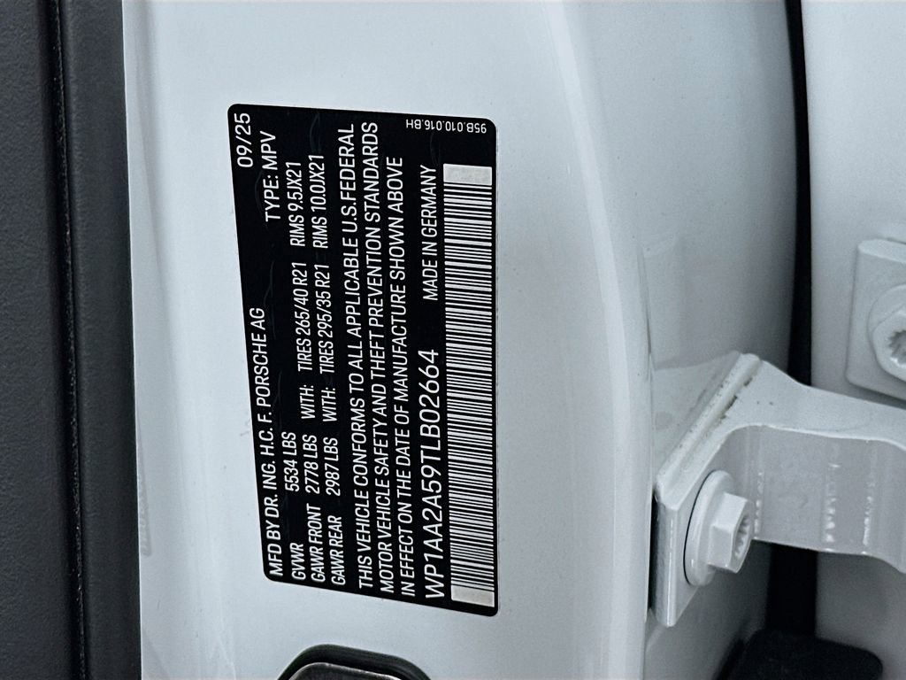 Certified 2026 Porsche Macan Turbo AWD/4WD image 36