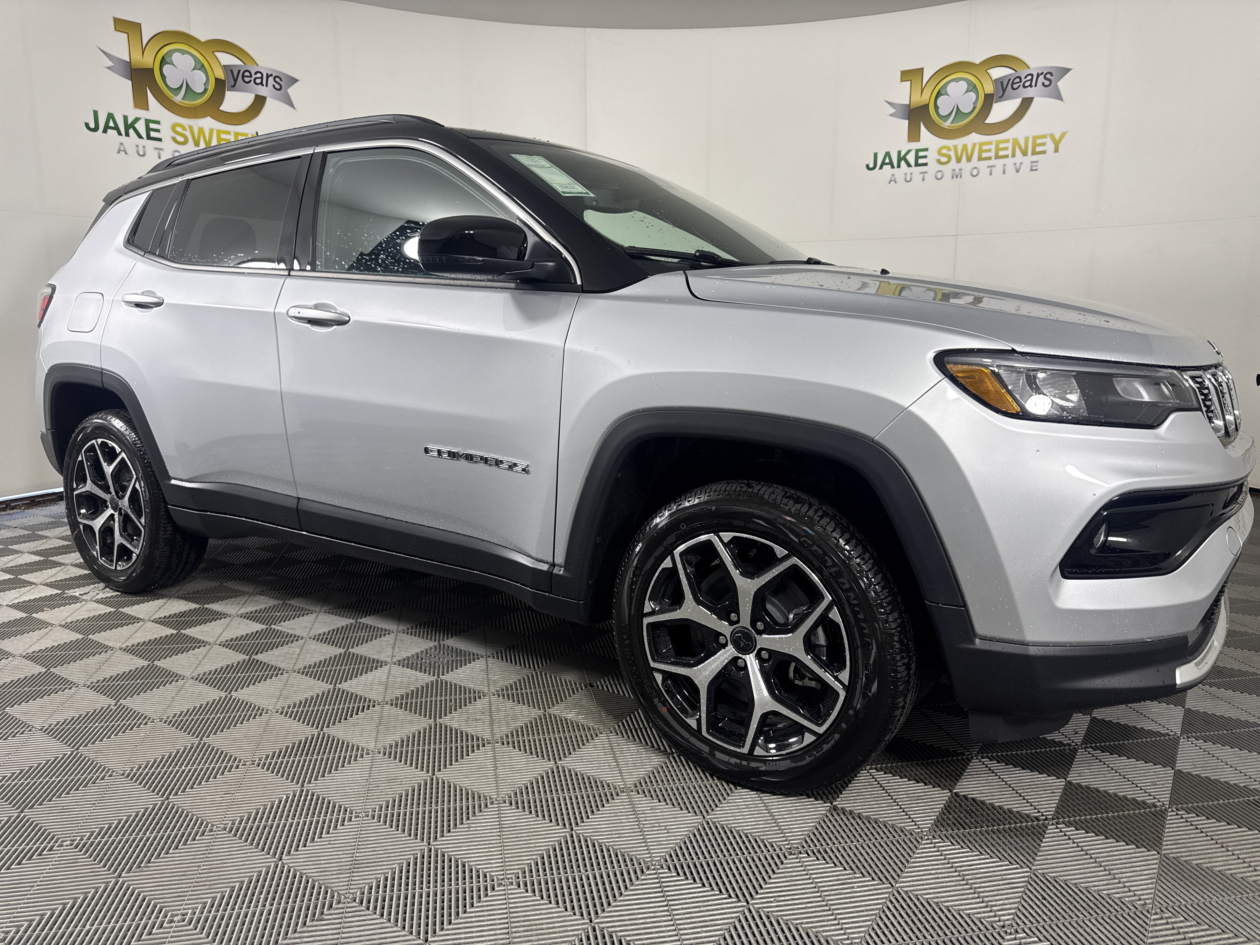 New 2026 Jeep Compass Limited w/ Sun, Sound & Navigation Group AWD/4WD image 1