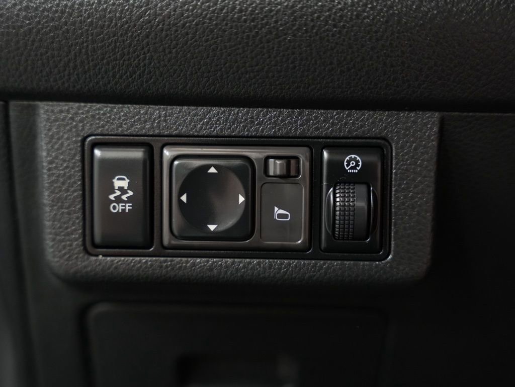 Used 2012 Nissan Versa 1.8 S image 34