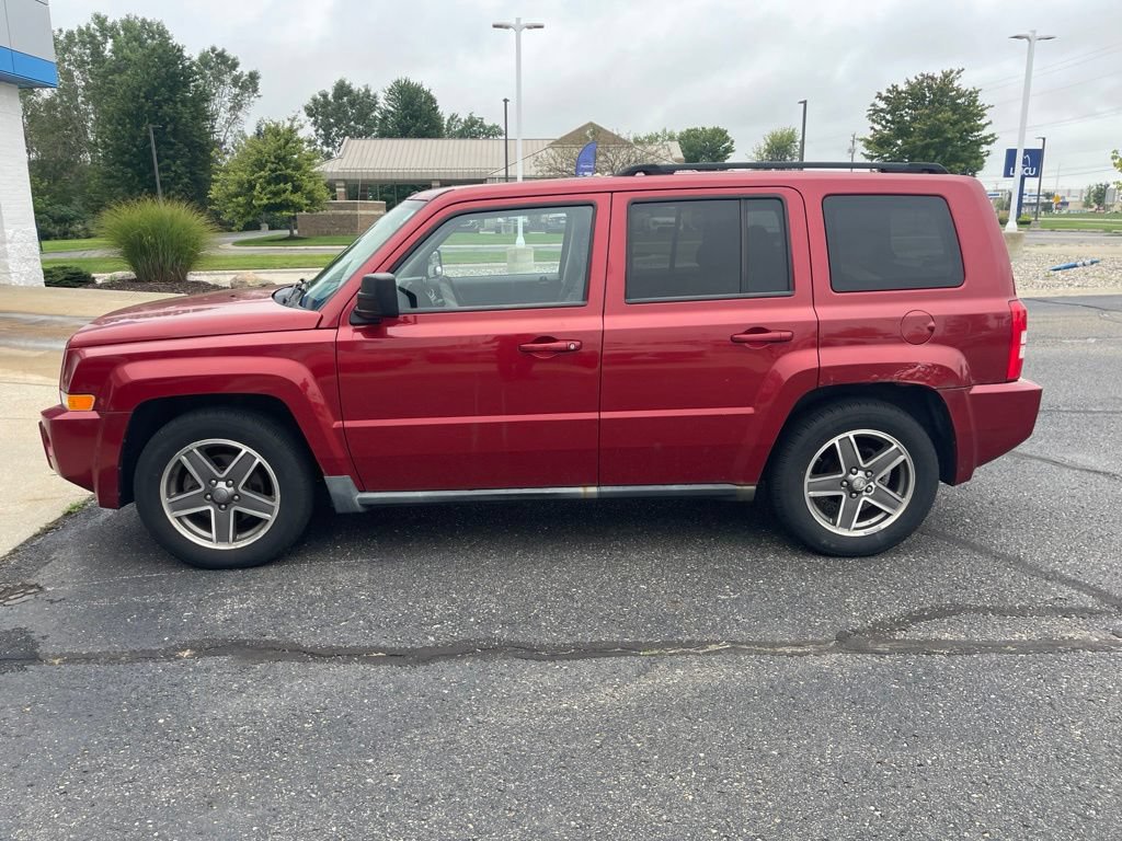Used 2010 Jeep Patriot Sport AWD/4WD image 5