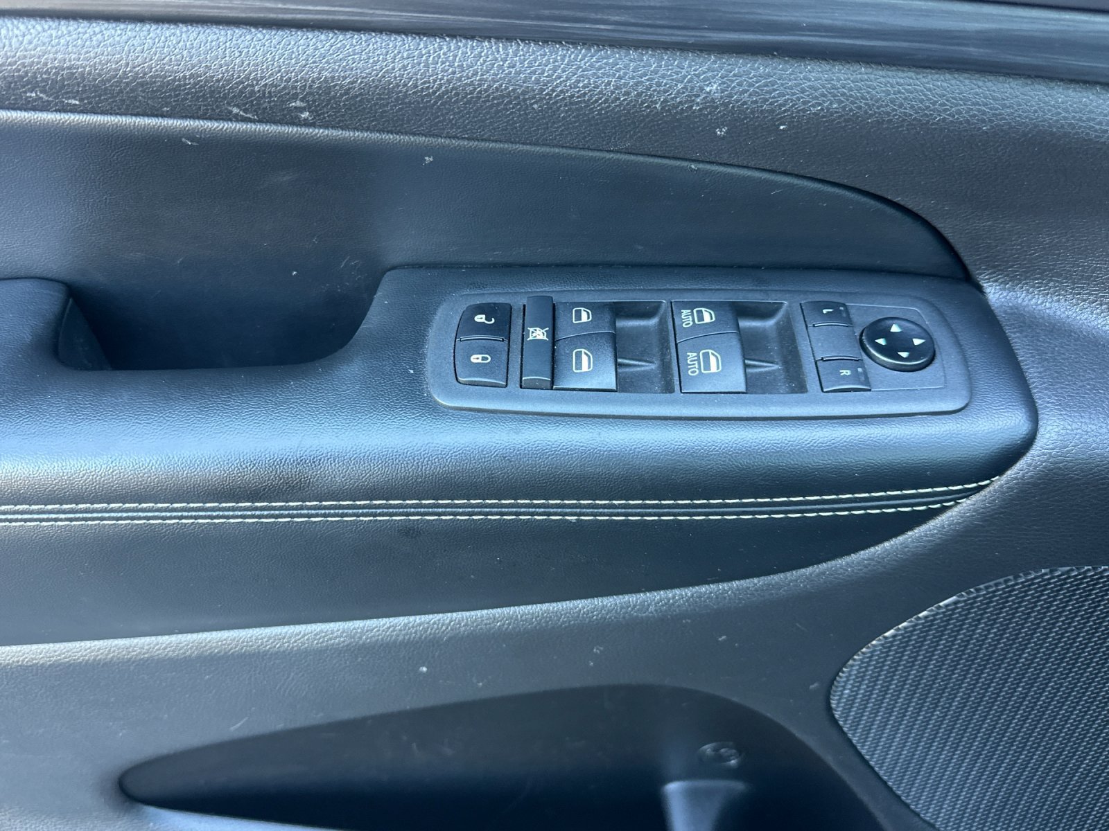 Used 2021 Jeep Grand Cherokee Freedom Edition AWD/4WD image 11
