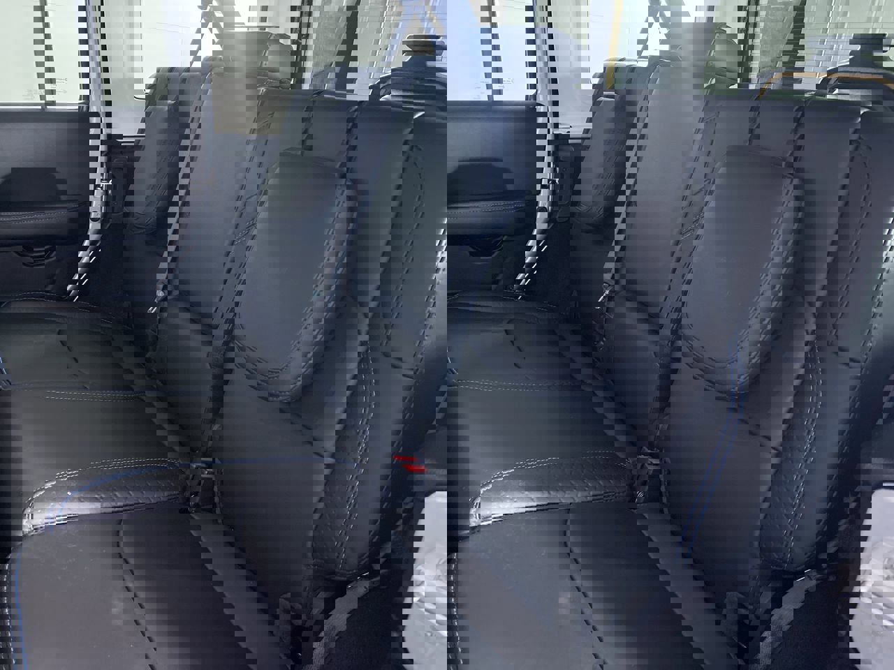 Used 2024 Jeep Wrangler High Altitude image 13