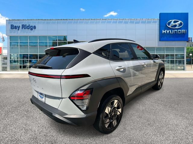 Used 2024 Hyundai Kona SEL AWD/4WD image 2