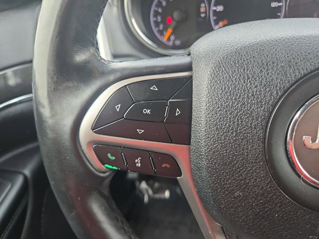 Used 2018 Jeep Grand Cherokee Limited image 22