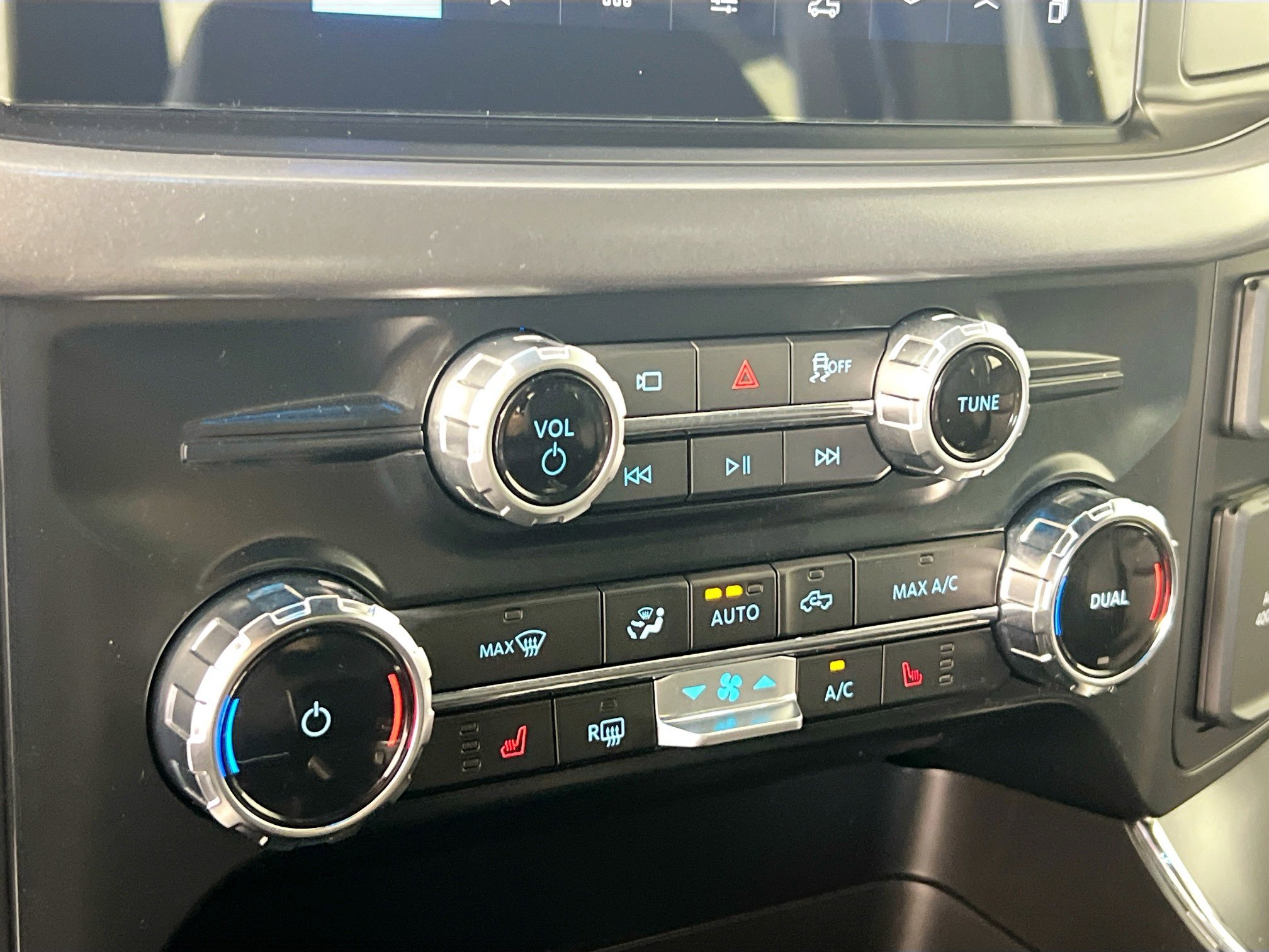 Used 2025 Ford F150 XLT w/ Equipment Group 302A MID image 27