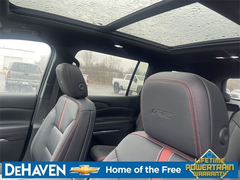 New 2026 Chevrolet Traverse RS w/ LPO, Floor Liner Package AWD/4WD image 19