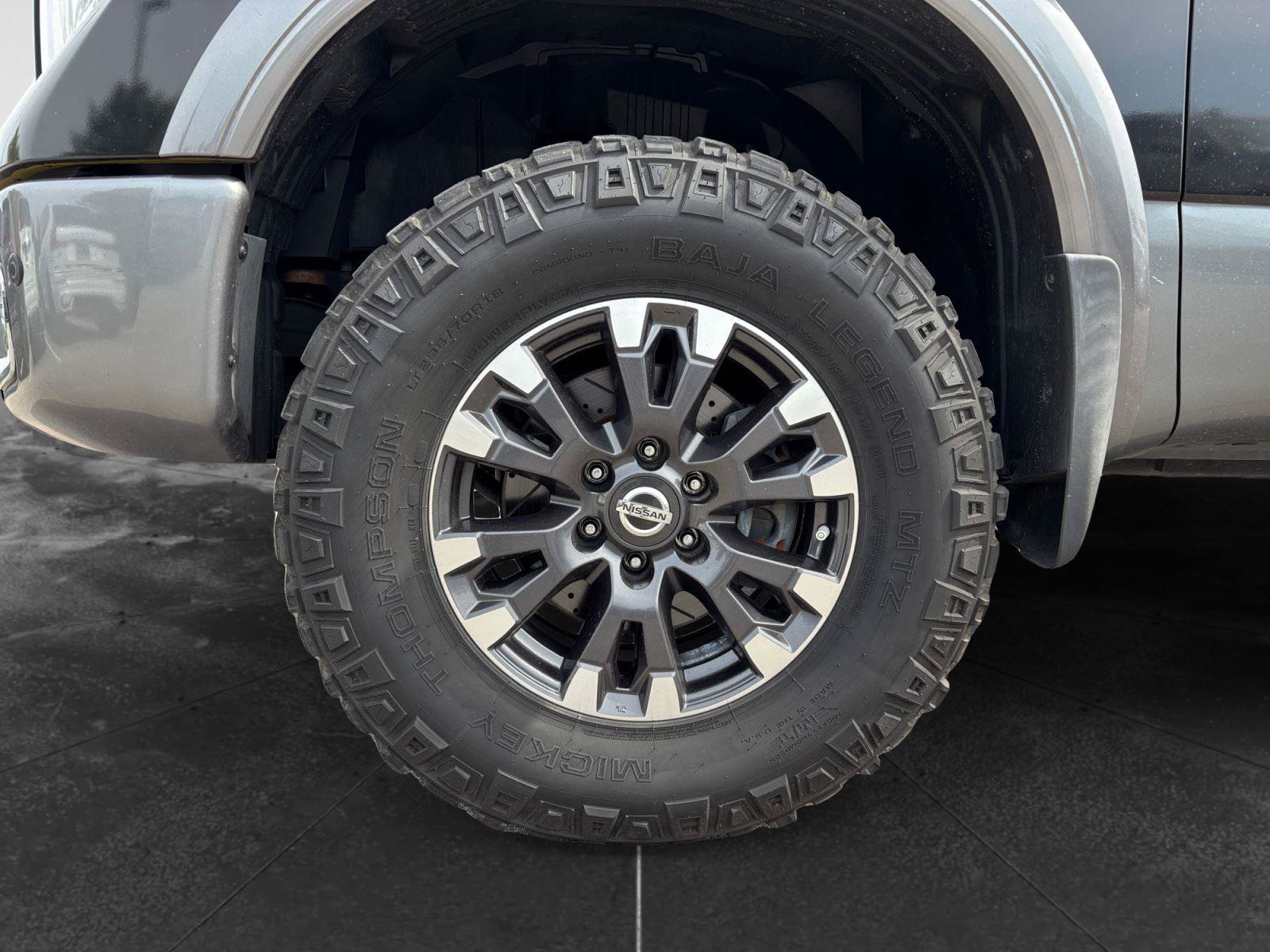 Used 2018 Nissan Titan PRO-4X w/ Pro-4x Convenience Package AWD/4WD image 7