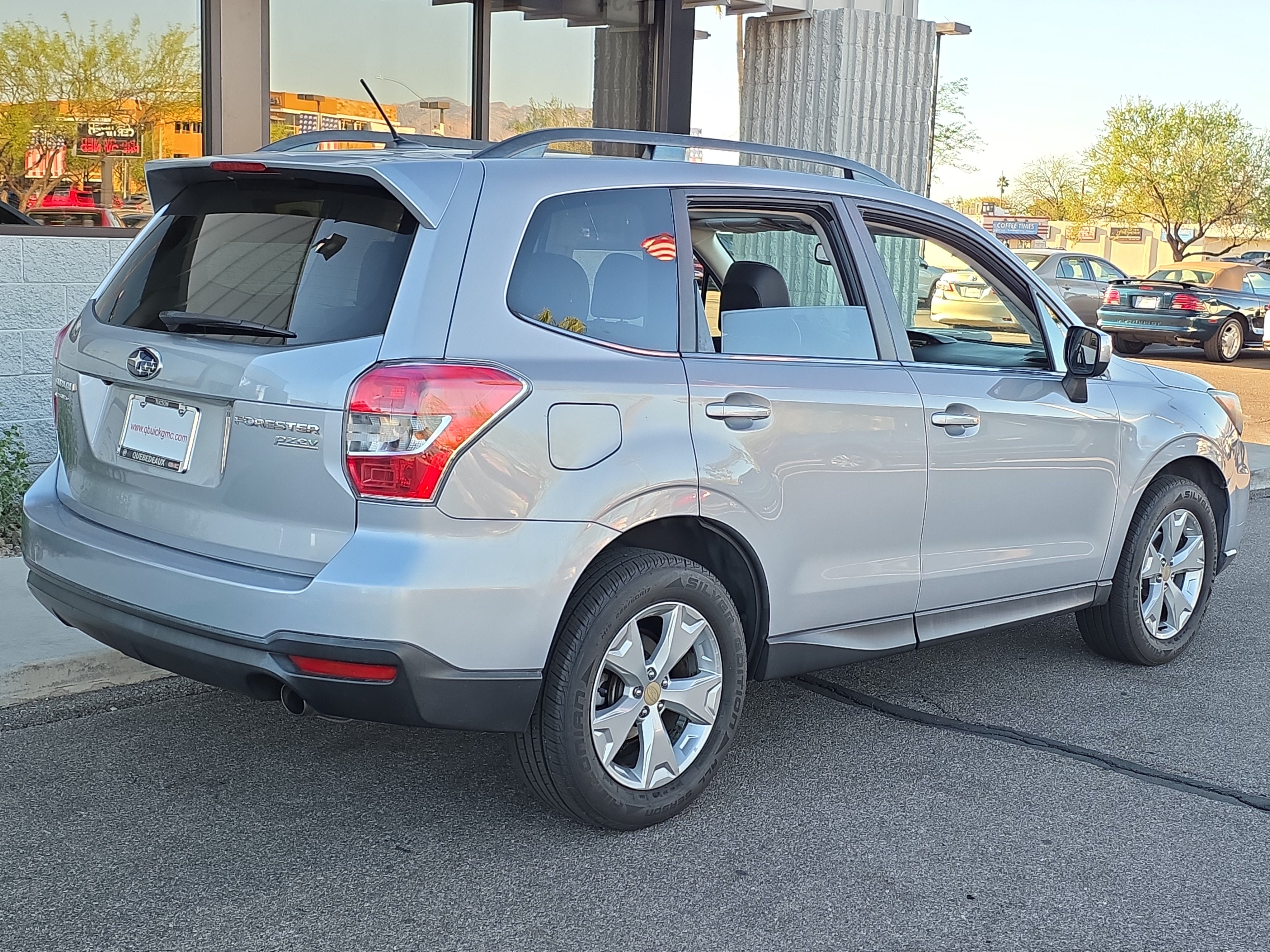 Used 2015 Subaru Forester 2.5i Limited AWD/4WD image 7