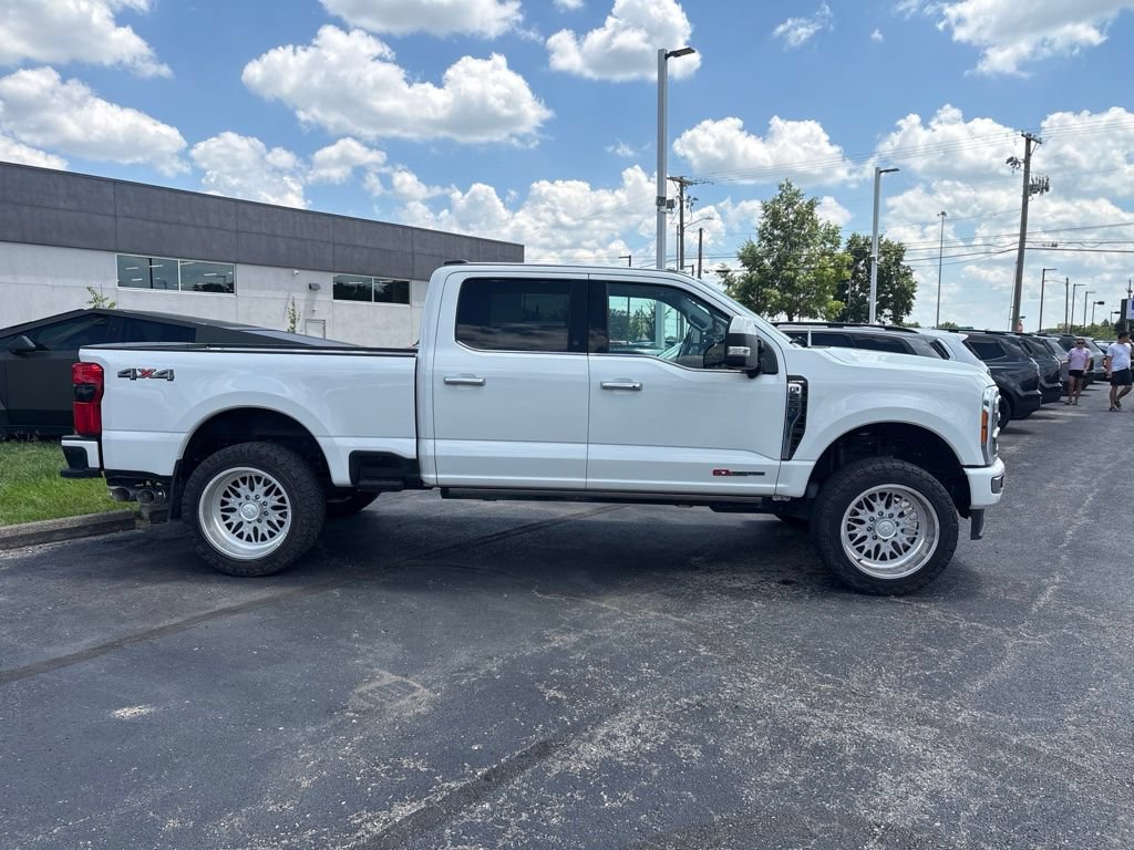 Used 2023 Ford F250 Limited AWD/4WD image 2