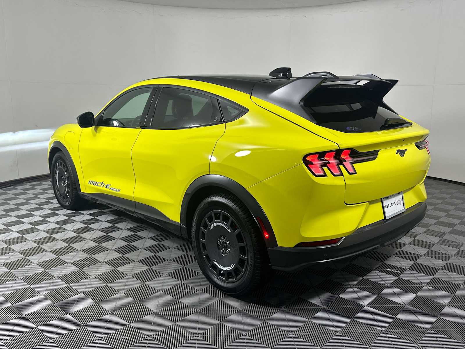 Used 2025 Ford Mustang Mach-E GT AWD/4WD image 9