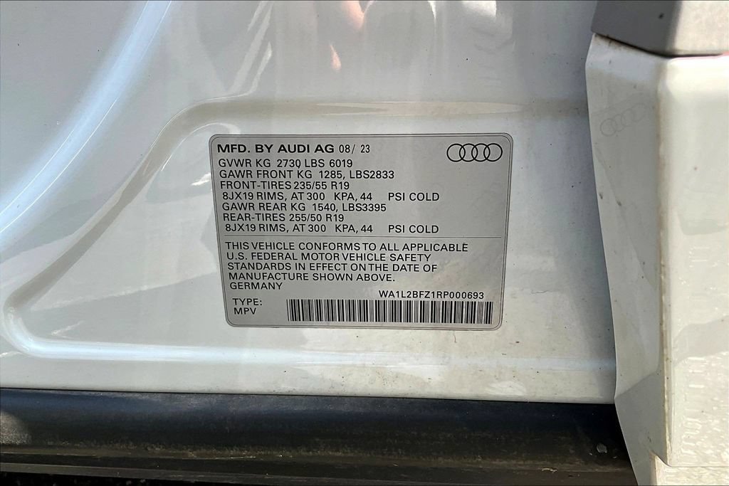 Used 2024 Audi Q4 e-tron Premium Plus AWD/4WD image 18