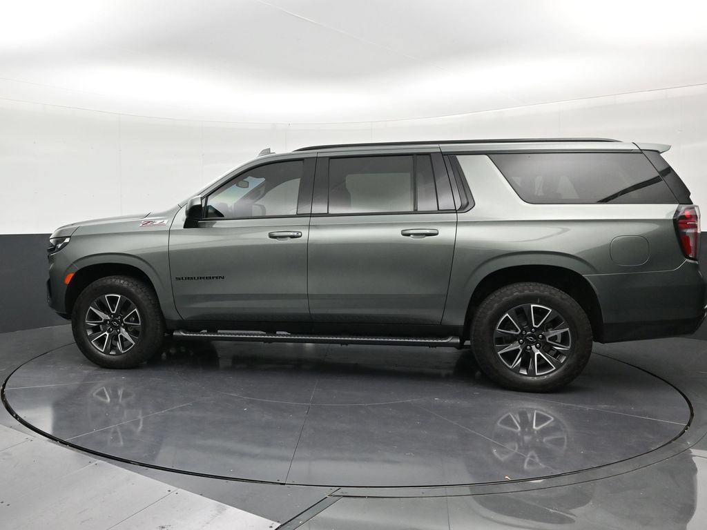 Used 2023 Chevrolet Suburban Z71 AWD/4WD image 3