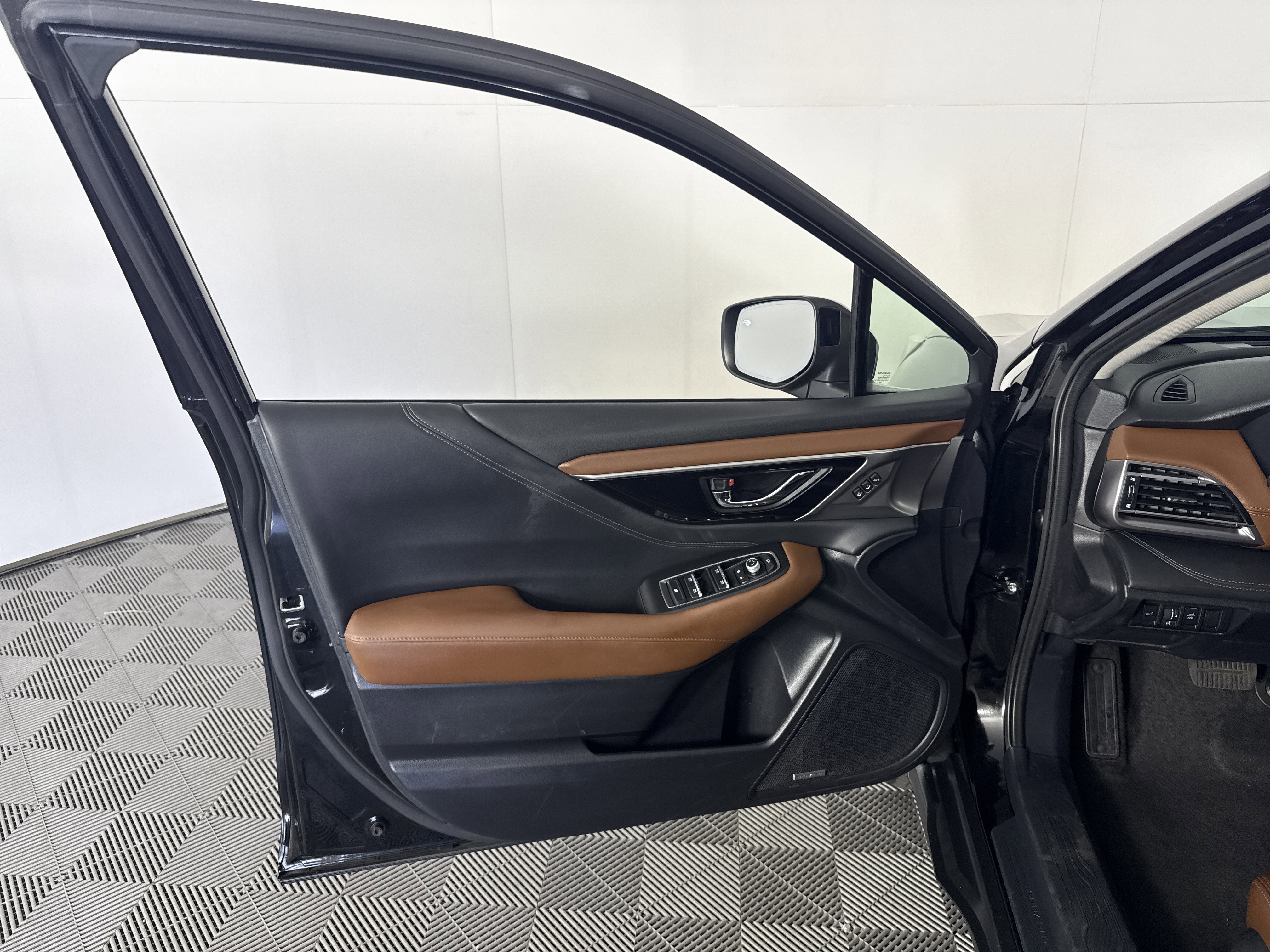 Used 2021 Subaru Outback Touring XT AWD/4WD image 26