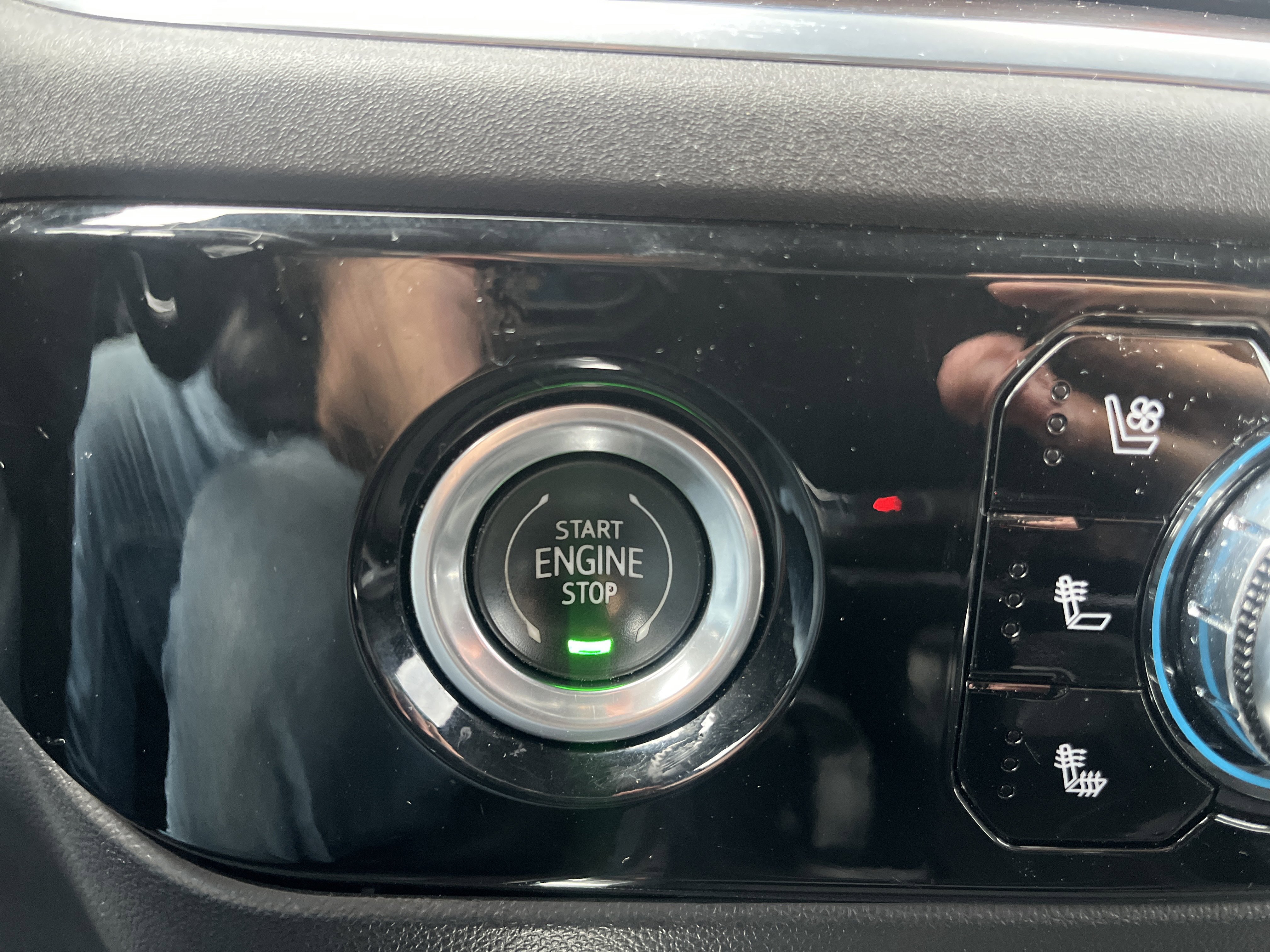 Certified 2022 GMC Sierra 1500 SLT image 4